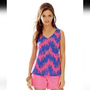 LILLY PULITZER Gigi V Neck Tank In Giraffe Iris/pink. Size XXS